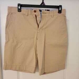 Tommy Hilfiger Men's Beige Flat Front Shorts Size 32 Waist
